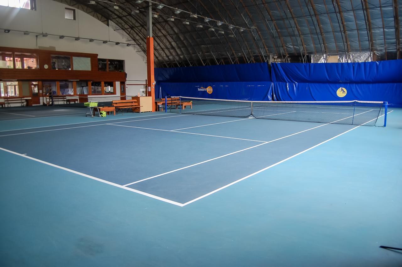 Penzion Teniscentrum Tatranska Lomnica Luaran gambar