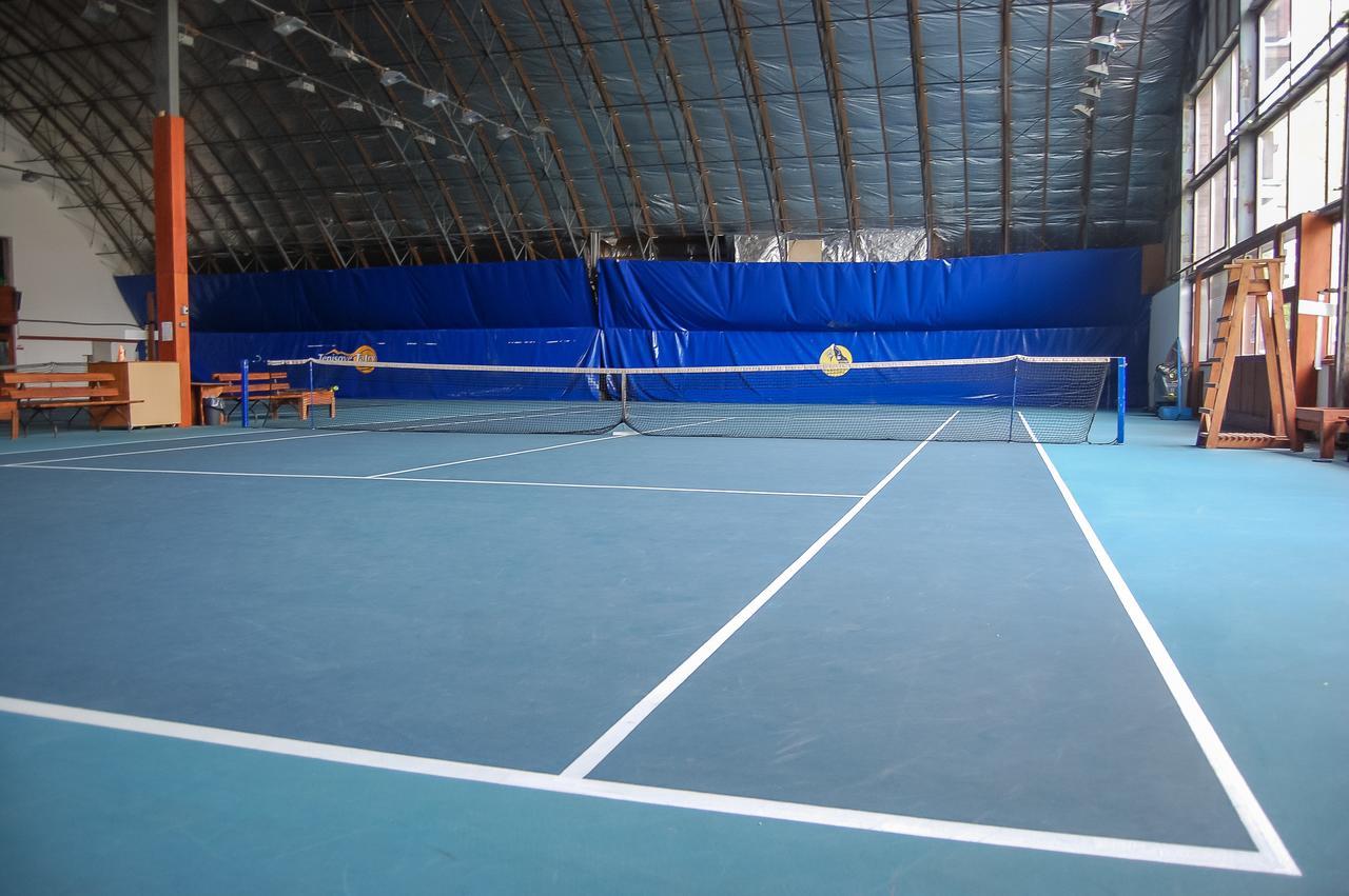 Penzion Teniscentrum Tatranska Lomnica Luaran gambar